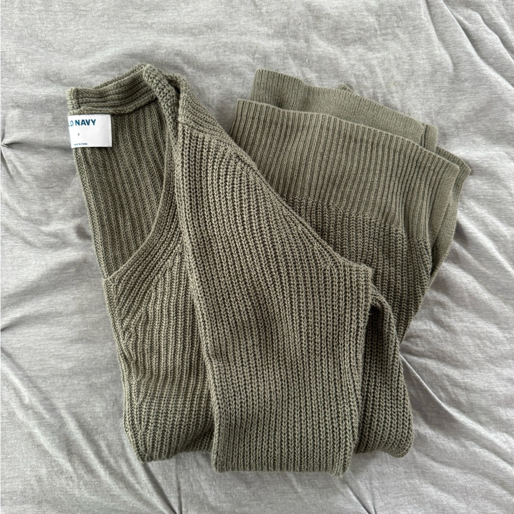 Old Navy Women’s Long Sleeve Tunic Sweater